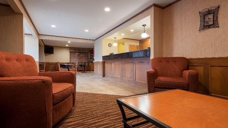 SureStay Plus Hotel By Best Western Salmon Arm 4