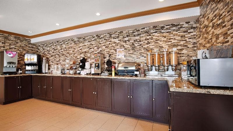 Best Western Maple Ridge Hotel 3