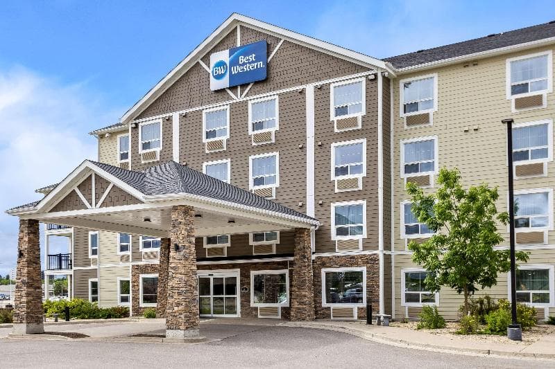 Best Western Thompson Hotel & Suites 2