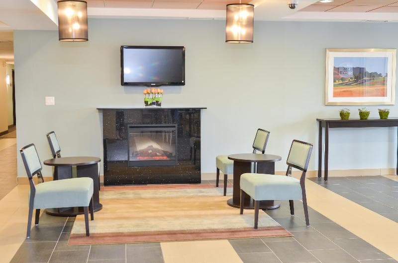 Best Western Thompson Hotel & Suites 3