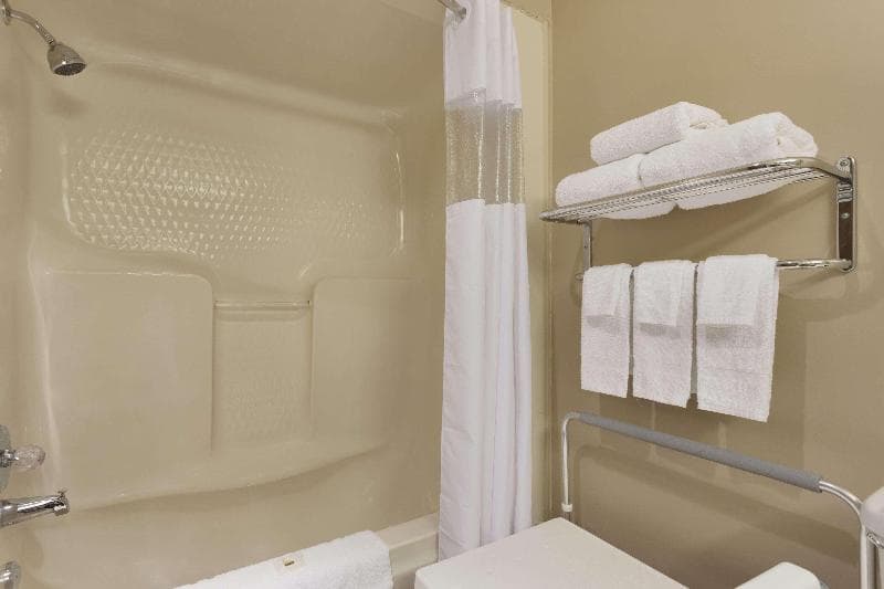 Days Inn by Wyndham Dalhousie 5