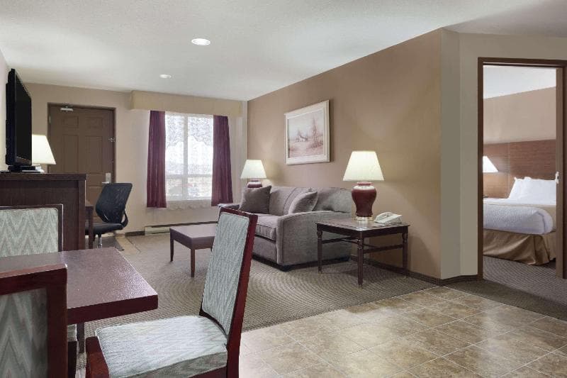 Days Inn by Wyndham Dalhousie 4