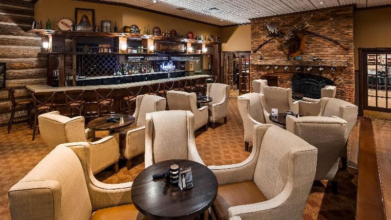 Best Western Parkway Inn & Conference Centre 2