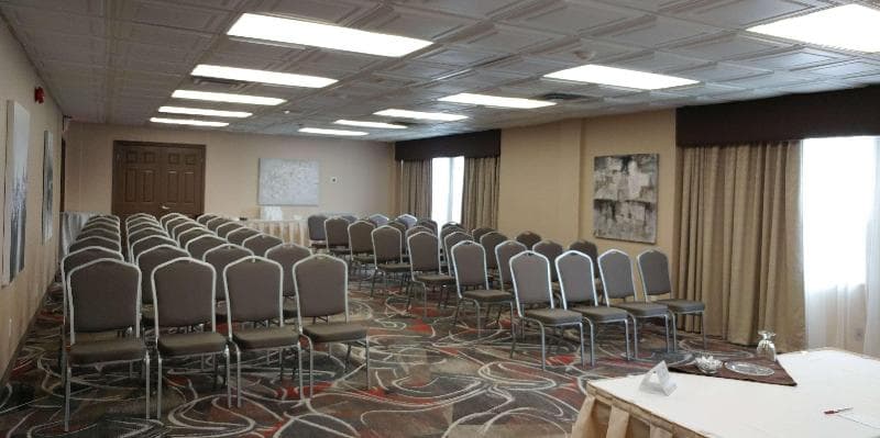 Best Western Plus Rose City Suites 4