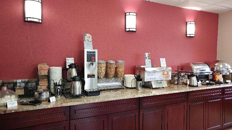Best Western Plus Rose City Suites 5