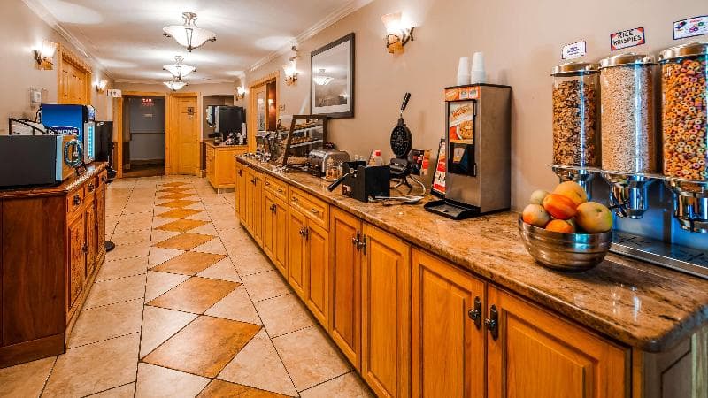 SureStay Plus Hotel by Best Western Kincardine 3