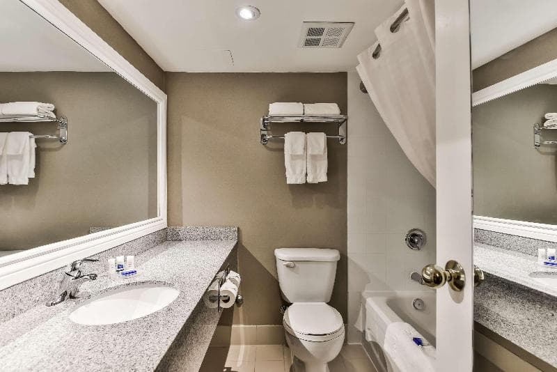 Best Western Plus Cambridge Hotel photo 1