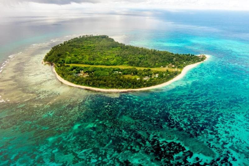 Denis Private Island main