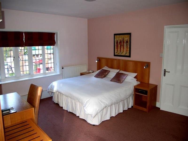 The Inn at Woodhall Spa 3