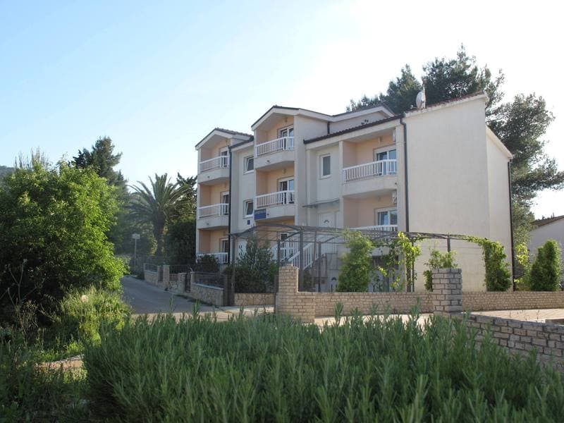 Apartments Mia photo 1