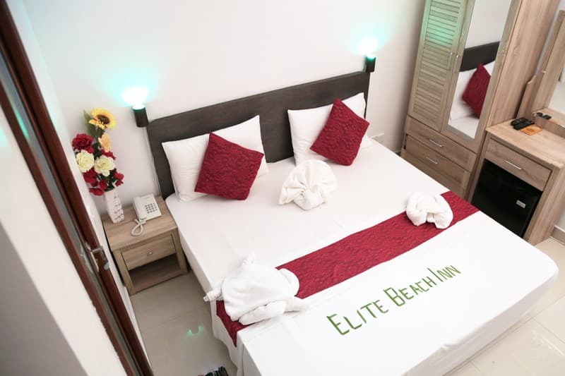 Elite Beach Inn 3