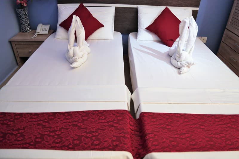 Elite Beach Inn 5