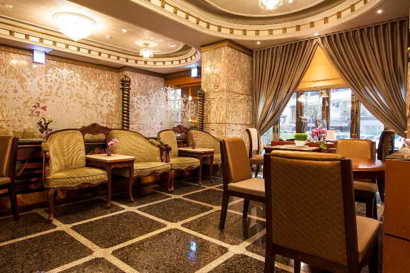 Charming City Hotel 4