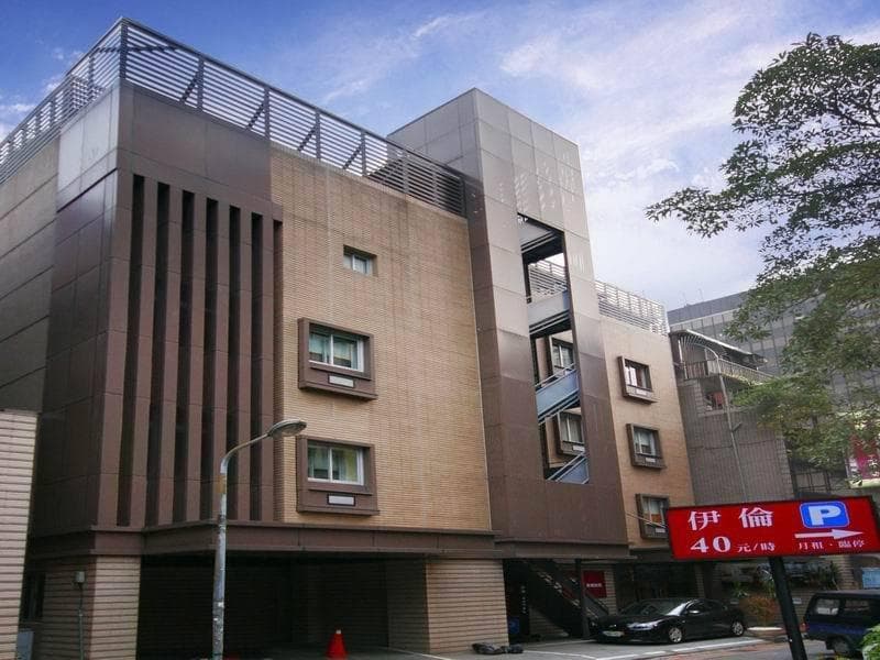 Erin Hotel main
