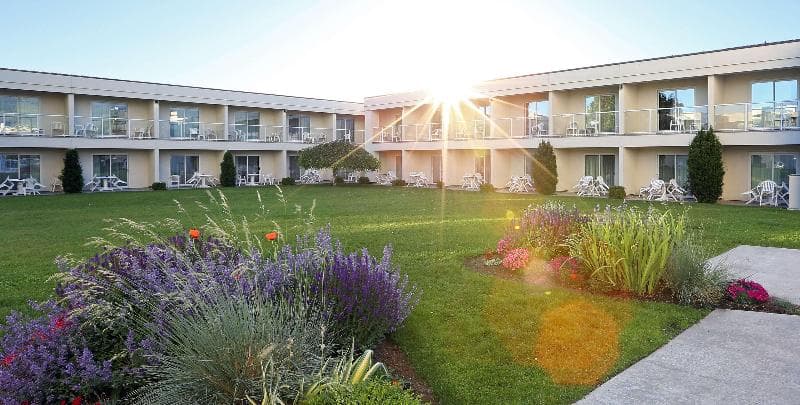 Best Western Plus Kelowna Hotel & Suites photo 1
