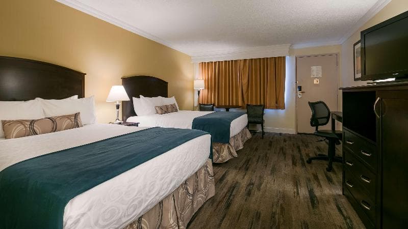 Best Western Plus Burnaby Hotel 2