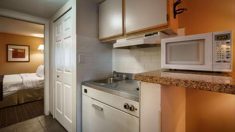 SureStay Hotel by Best Western North Vancouver Capilano 5