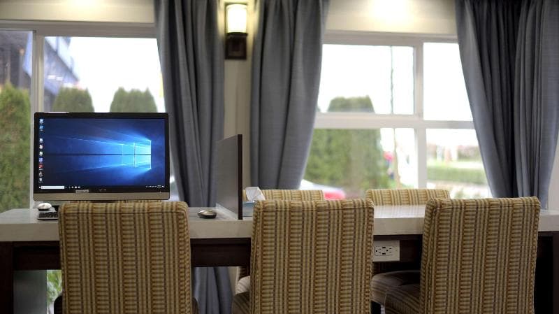 Best Western Peace Arch Inn 4