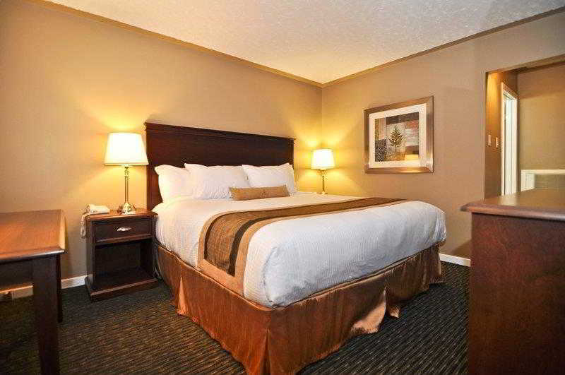 Aurora Inn 3