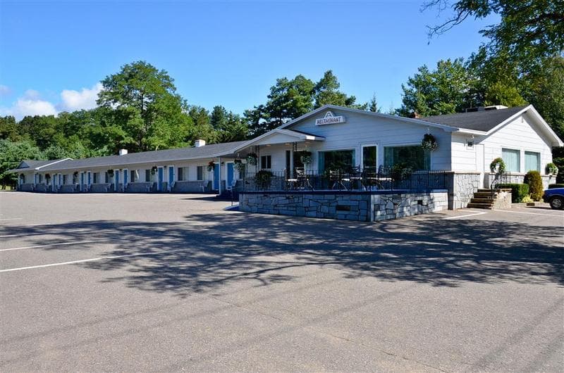Aurora Inn main