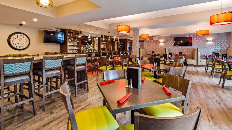 Best Western Plus Dartmouth Hotel & Suites 2