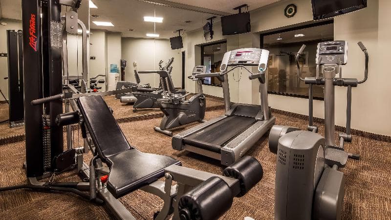 Best Western Plus Guildwood Inn 2