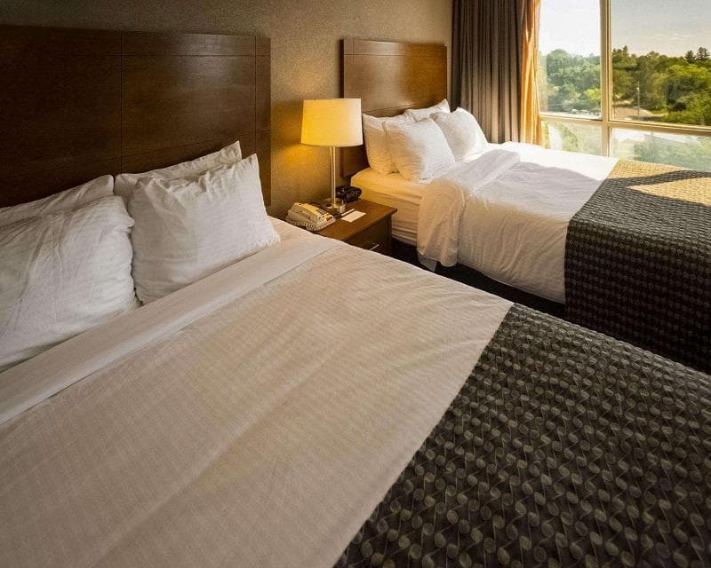 Clarion Inn Lakeside and Conference Centre 3