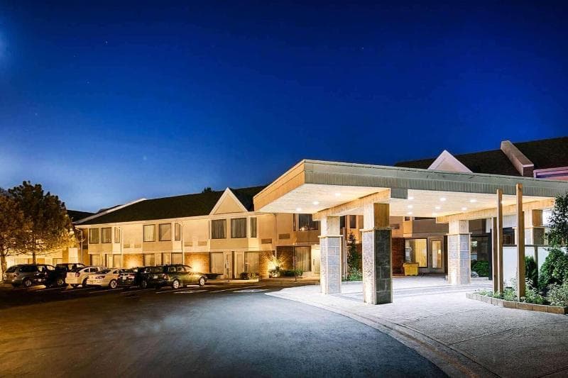 Quality Inn & Suites 4