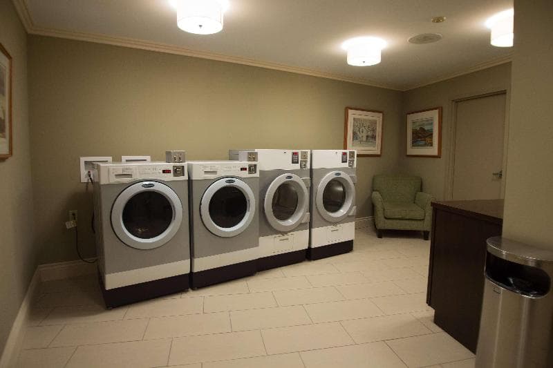 Best Western Plus Stoneridge Inn & Conference Centre 3