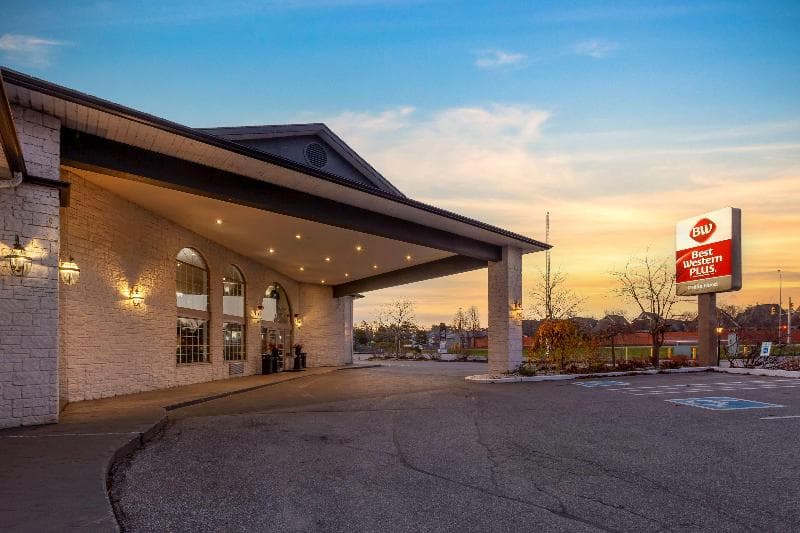 Best Western Plus Orillia Hotel 5