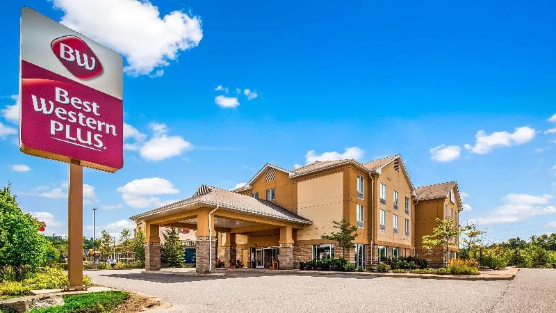 Best Western Plus Muskoka Inn 1