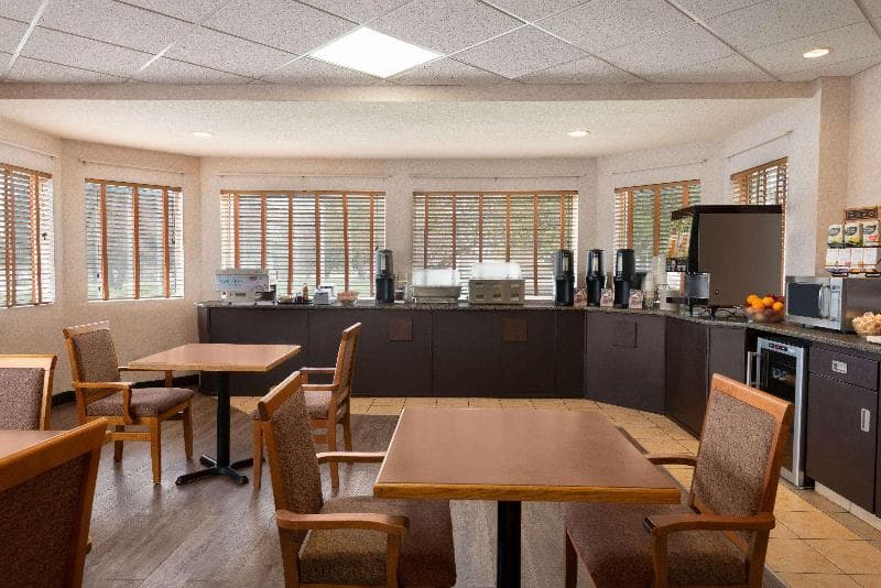 Days Inn by Wyndham Swift Current photo 1