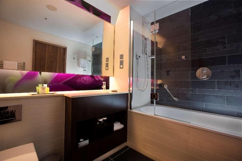 Hilton London Heathrow Airport Terminal 5 3