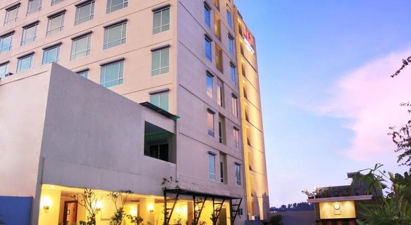 Swiss-Belhotel Maleosan Manado photo 1