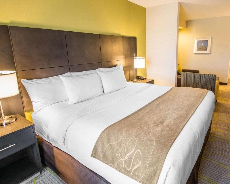 Comfort Suites Miami Airport North 4