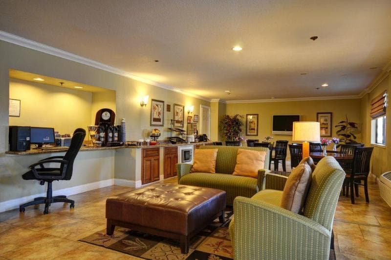 Best Western Plus Pleasanton Inn 4