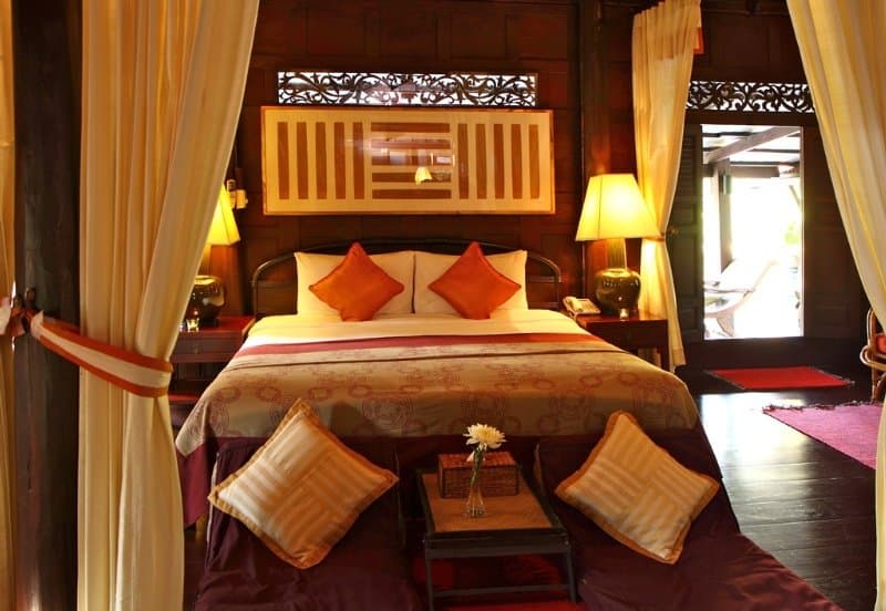 Ndol Streamside Thai Villas 4