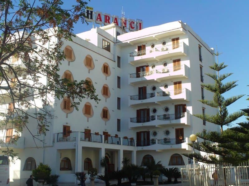 Degli Aranci 1