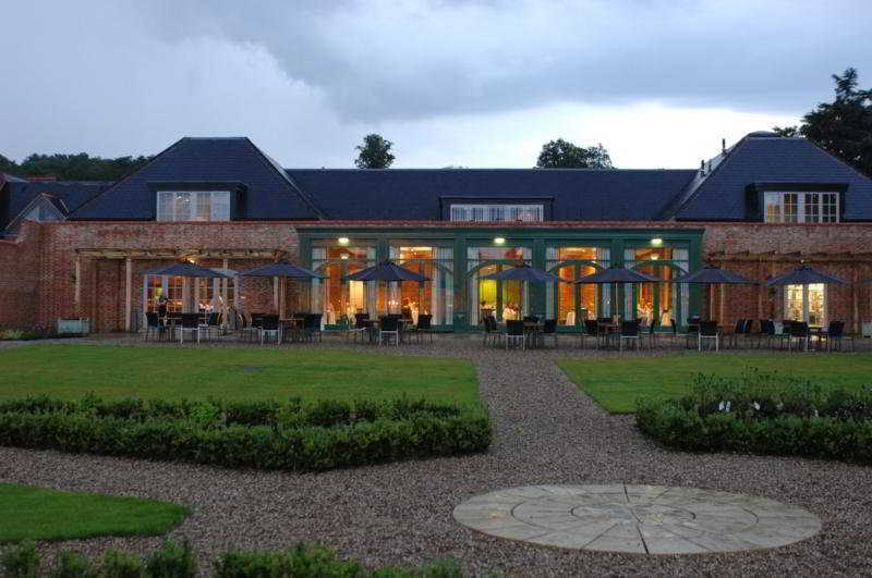 Mercure Warwickshire Walton Hall Hotel & Spa photo 1