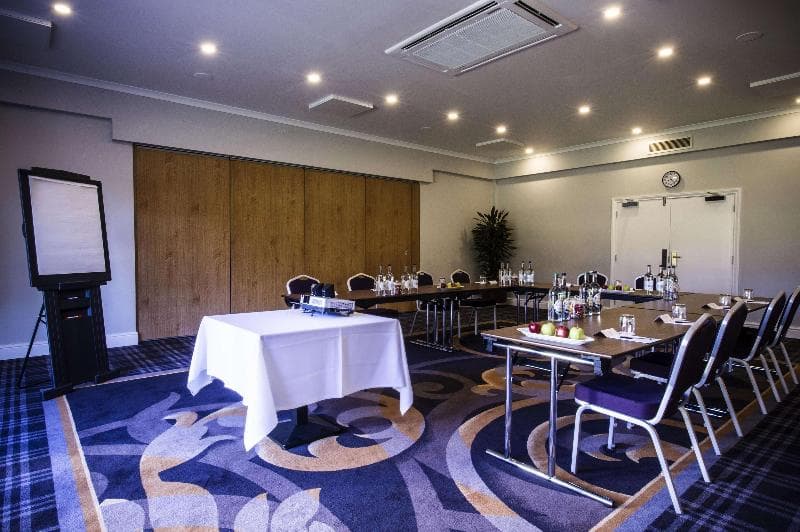 DoubleTree by Hilton Cheltenham 5