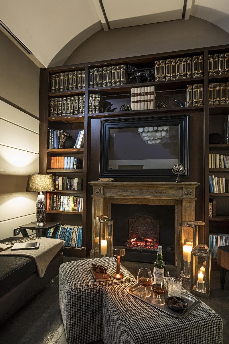 The Independent Hotel 2