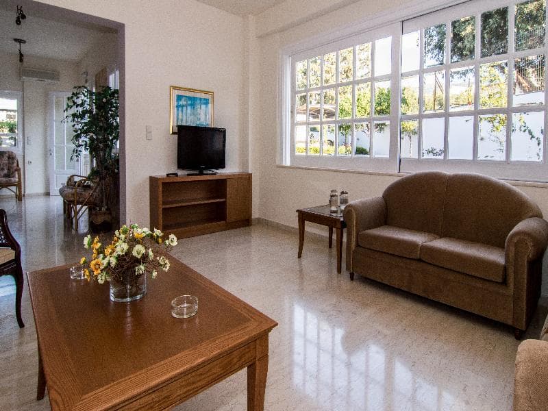 Manolis Apartments 3