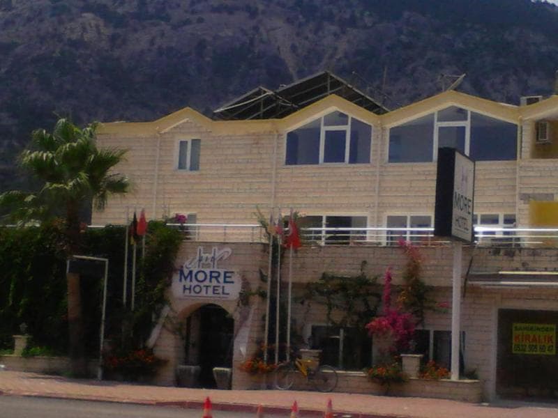 More Hotel 4