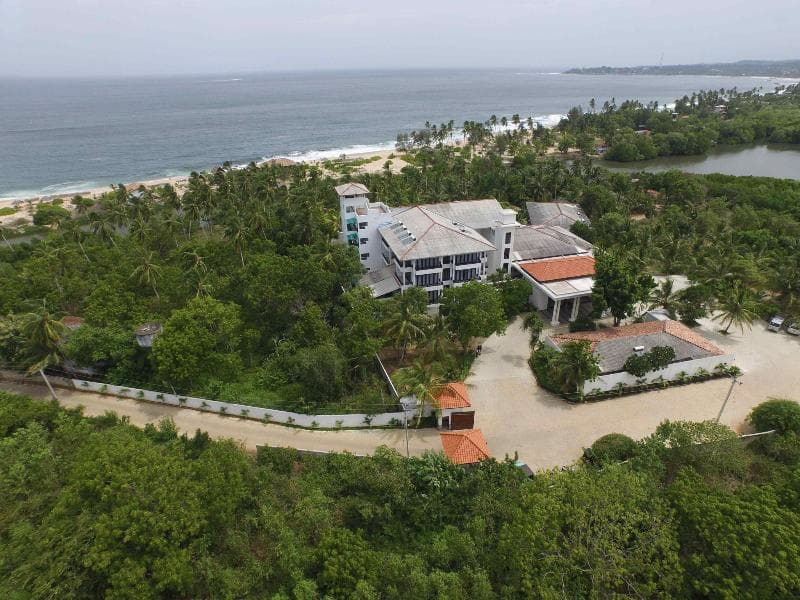 Lagoon Paradise Beach Resort 5