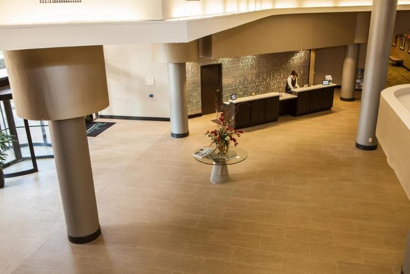 Ontario Gateway Hotel 5