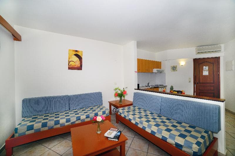 Pegasus Hotel 4
