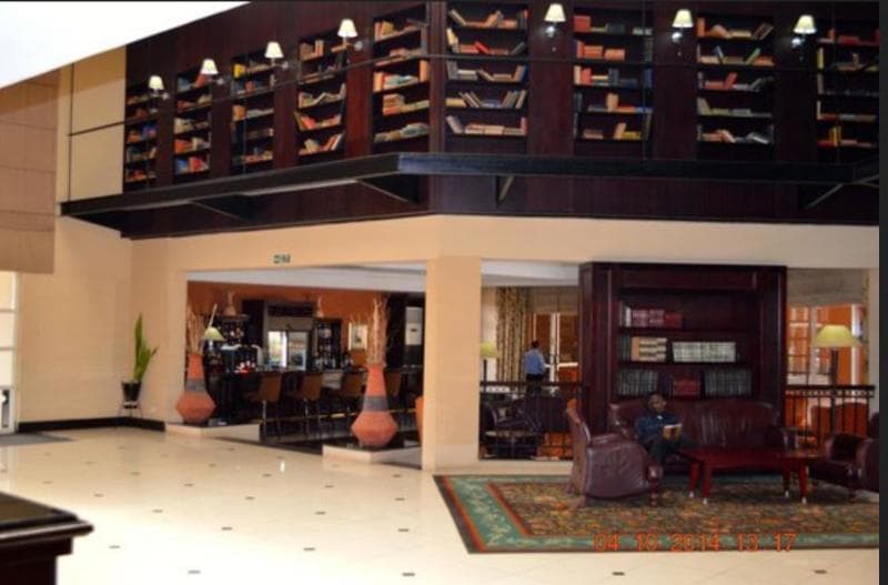 Oakwood Park Hotel photo 1
