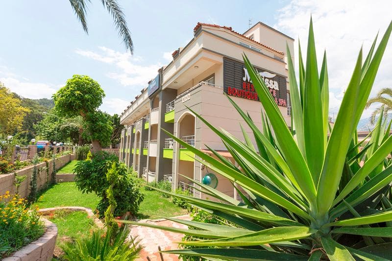 Rich Melissa Hotel 4