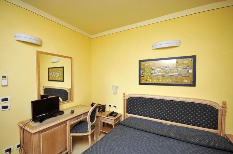 Hotel Anna's 5