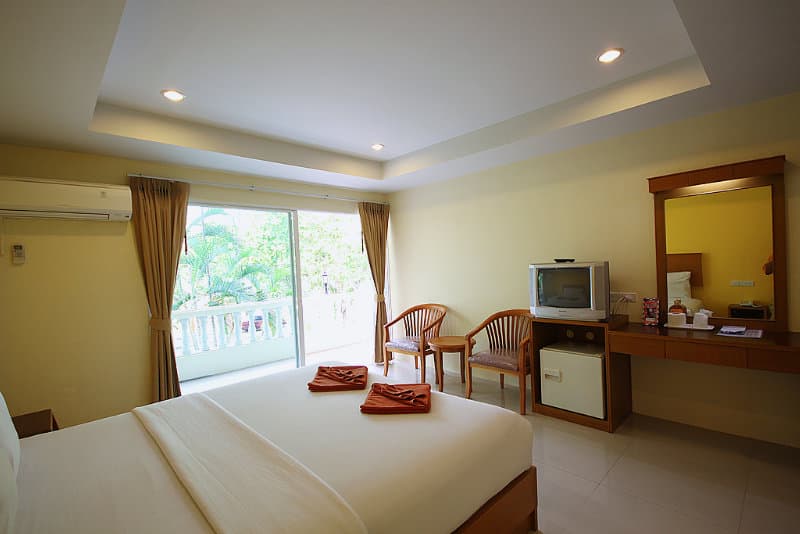Twin Palms Resort 3